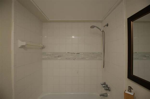 Building Photo - 2100 Wilcrest Dr