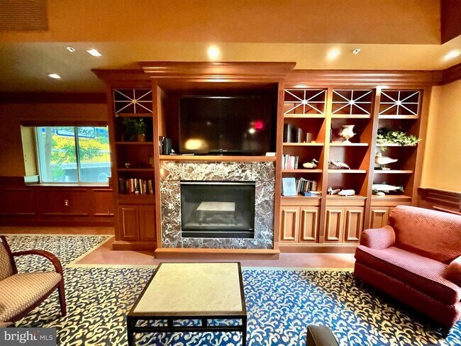 Building Photo - 3101 N Hampton Dr
