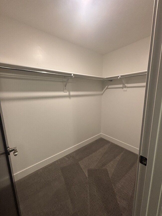 Building Photo - 6153 W Poplar View Dr