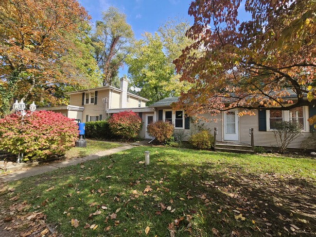 Primary Photo - 45 Leitch Dr