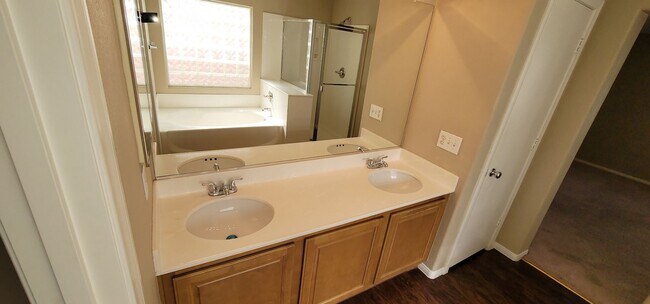 Building Photo - Beautiful former Model Home located near S...