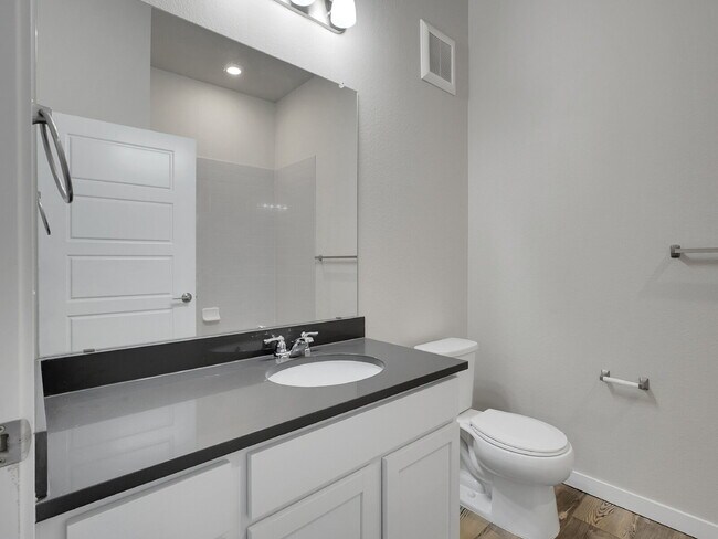 Building Photo - $2,195 - 2 Bed, 2 Bath Condo in Parker wit...