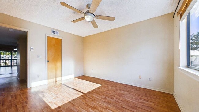 Building Photo - 9479 Tara Cay Ct