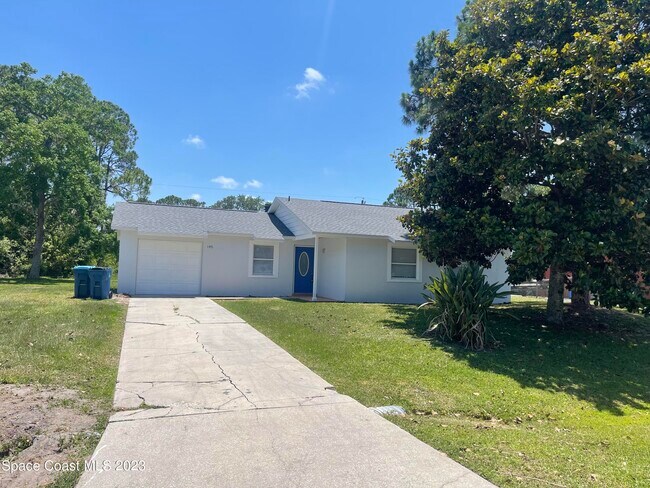 Building Photo - 146 Richardson St SE