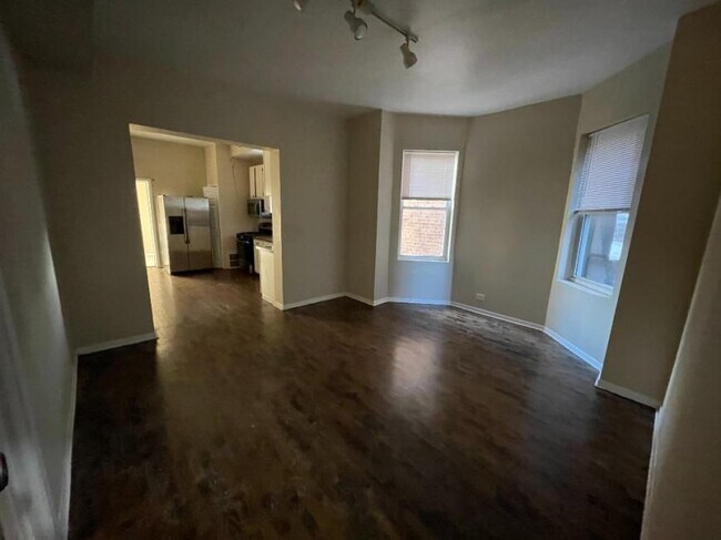 Building Photo - 2 bedroom in Chicago IL 60642