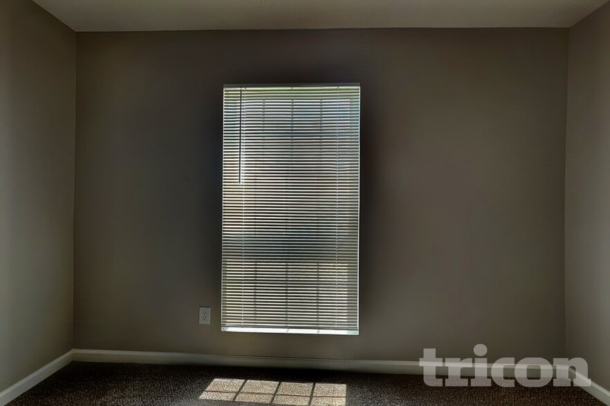 Building Photo - 2970 Galahad Way