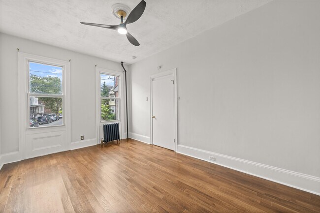 Building Photo - 309 Summit Ave