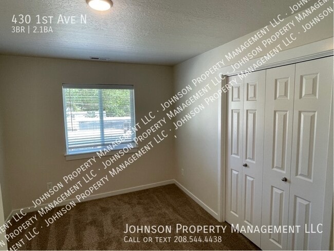 Building Photo - 430 1st Ave N