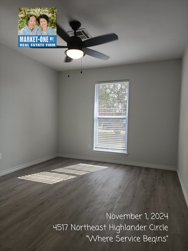 Building Photo - 4526 NE Highlander Cir