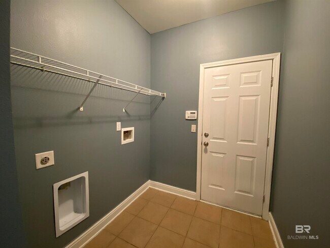 Building Photo - 10608 Dunmore Dr