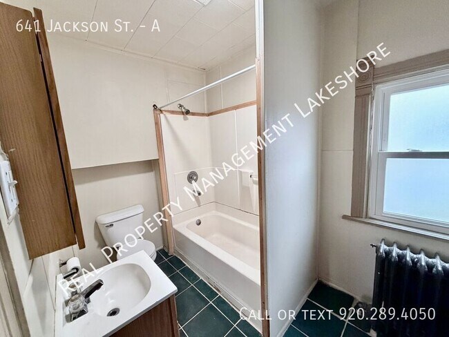 Building Photo - 641 Jackson St