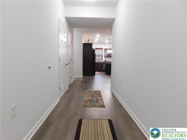 Building Photo - 1047 Cetronia Rd