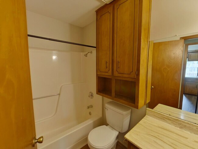 Building Photo - 1730 S Beech Ct