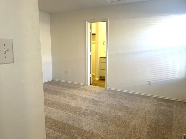 Building Photo - 3231 NW 147th Ter