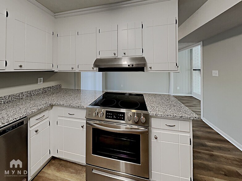 Building Photo - 5424 2 Moons Dr