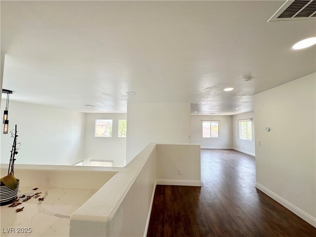 Building Photo - 283 Crooked Tree Dr