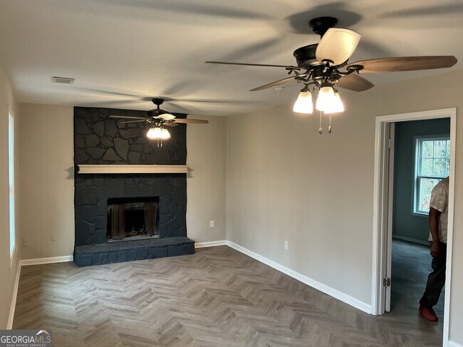 Building Photo - 1931 Patton Pl