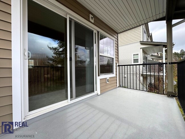 Building Photo - 10733 NE Gateway Pl