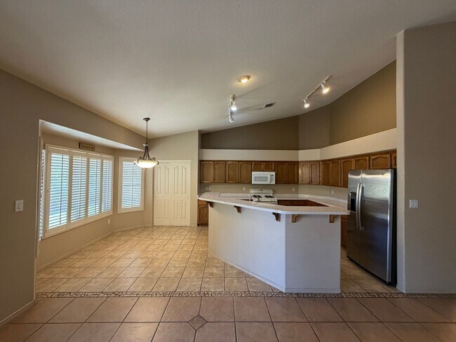 Building Photo - 3 BEDROOM HOME IN FALLS RANCH!