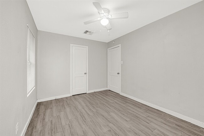 Building Photo - 5009 Bataan Rd