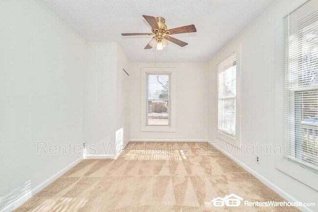Building Photo - 112 W Seaview Ave