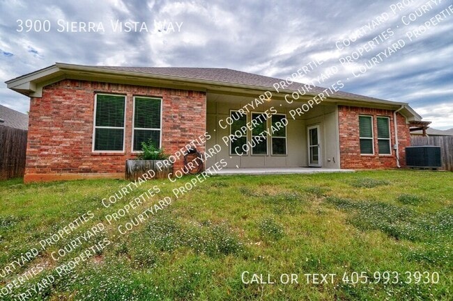 Building Photo - 3900 Sierra Vista Way