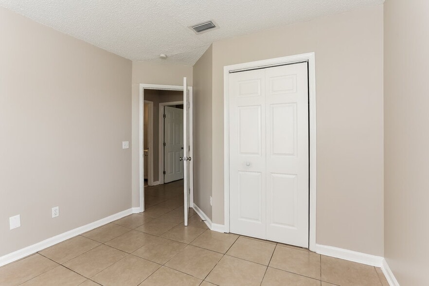 Building Photo - 7125 Star Rush Dr