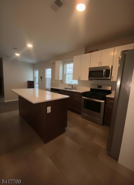 Building Photo - 334 Bond St