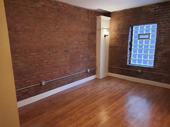 Building Photo - 3727 W 159th St