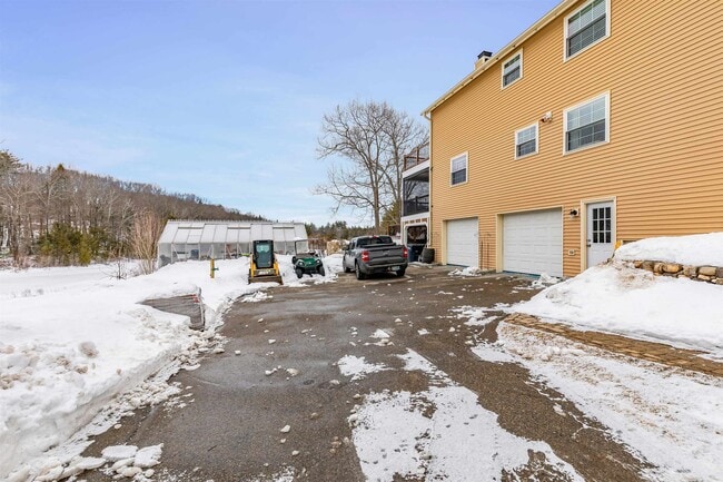 Building Photo - 19 Quimby Ct