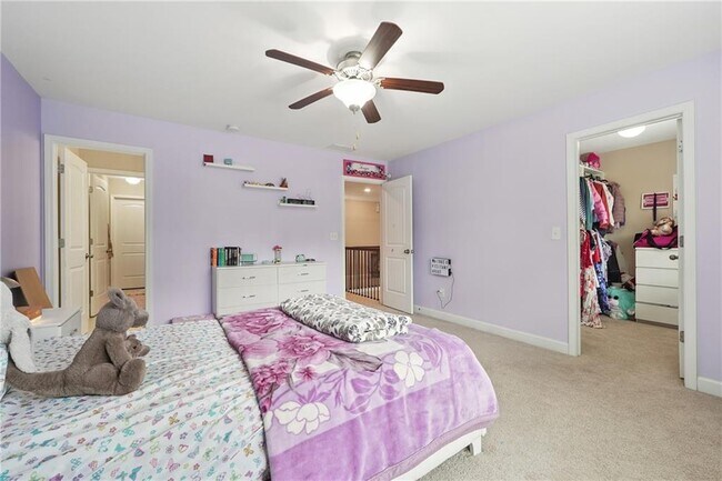 Building Photo - 915 Elmsbrook Ln