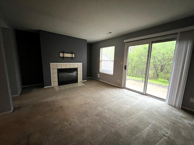 Building Photo - 7115 Sweetwater Dr