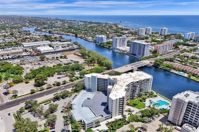 Building Photo - 2900 NE 14th Street Causeway