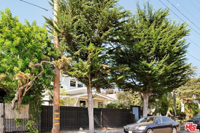 Building Photo - 1670 Electric Ave