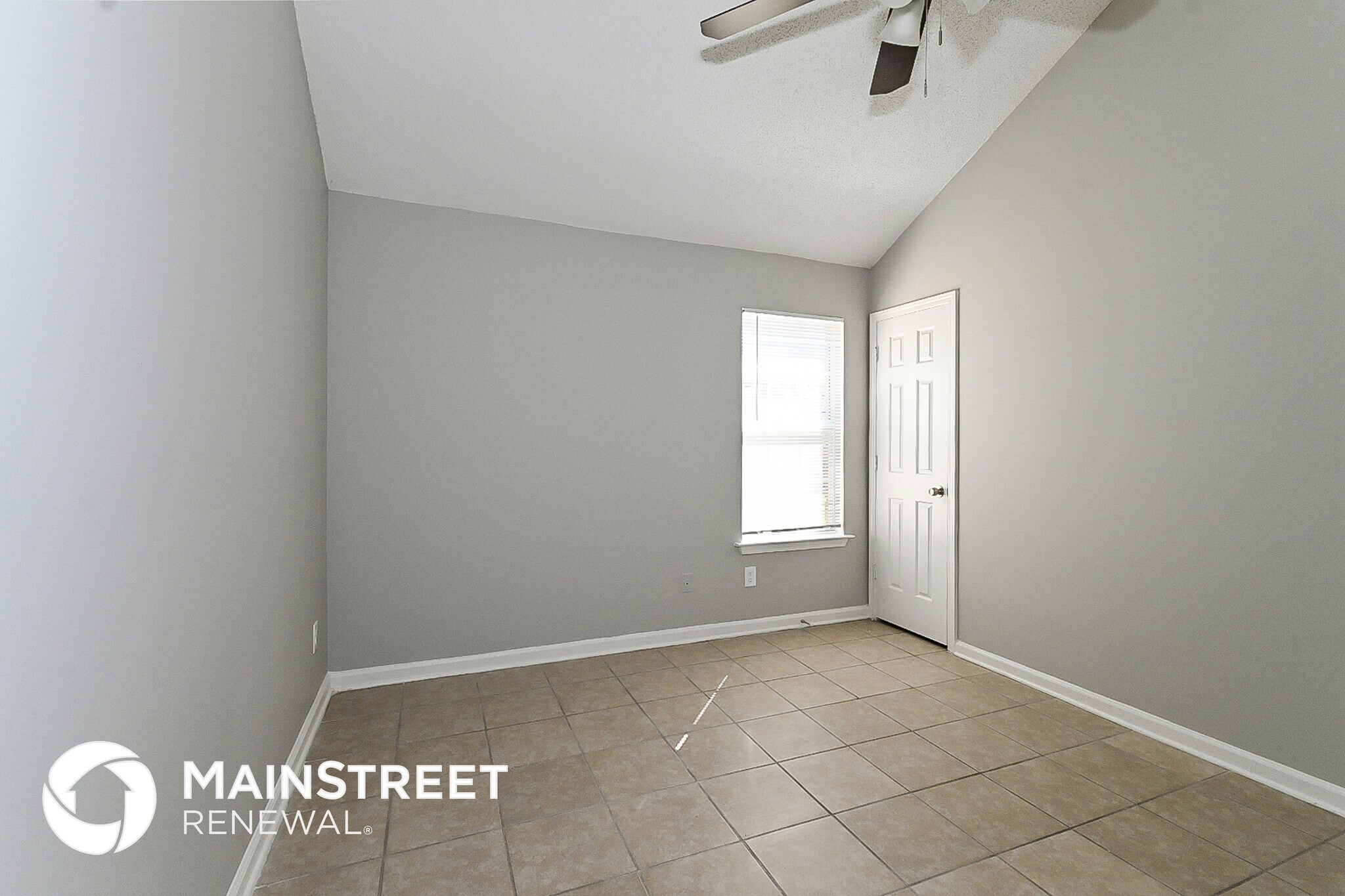 Building Photo - 7865 Shadowland Cove