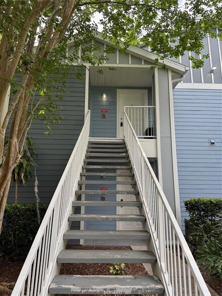 Building Photo - 2516 Grassy Point Dr