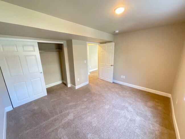 Building Photo - 3 Bedroom Home Available Near Marksheffel ...