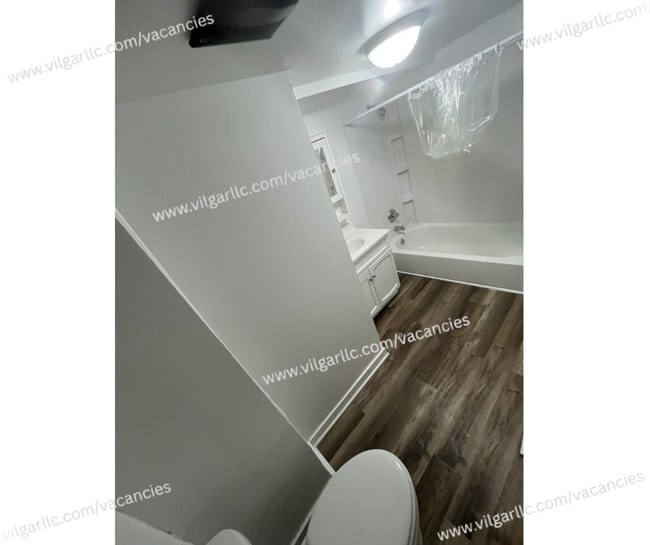 Building Photo - 1945 W 15th Ave