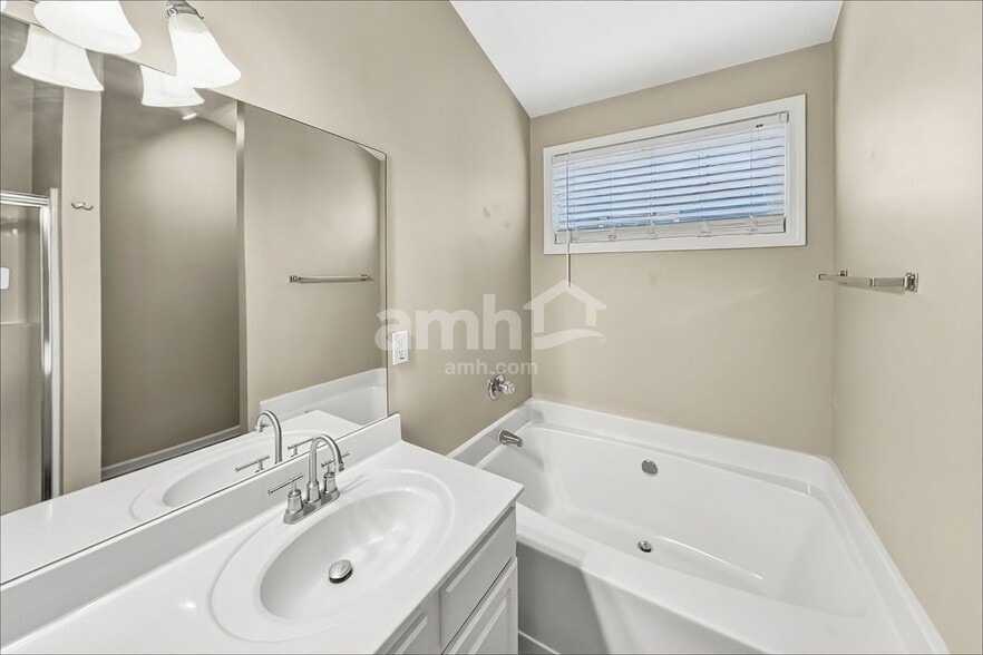 Building Photo - 414 Arrowhead Trl