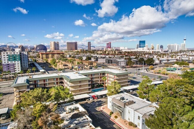 Building Photo - 3823 S Maryland Pkwy