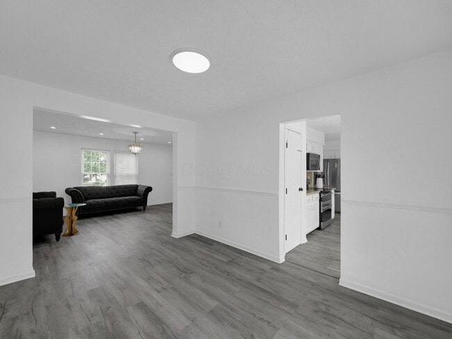 Building Photo - 6880 Pine Bark Ln
