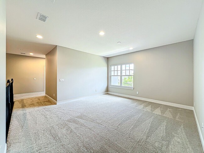 Building Photo - 9421 Dugard Ct