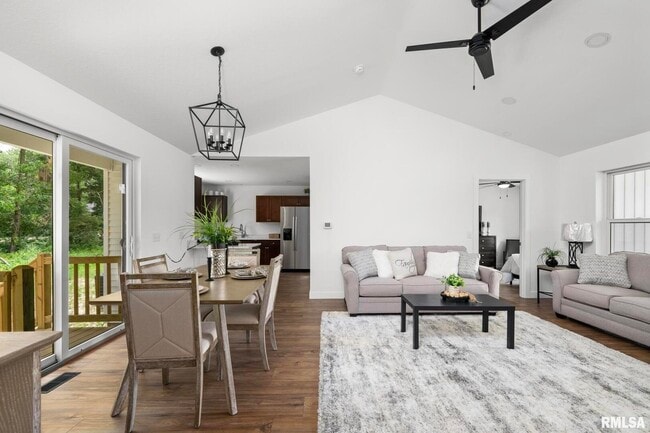 Building Photo - 813 WILLIAMS Way