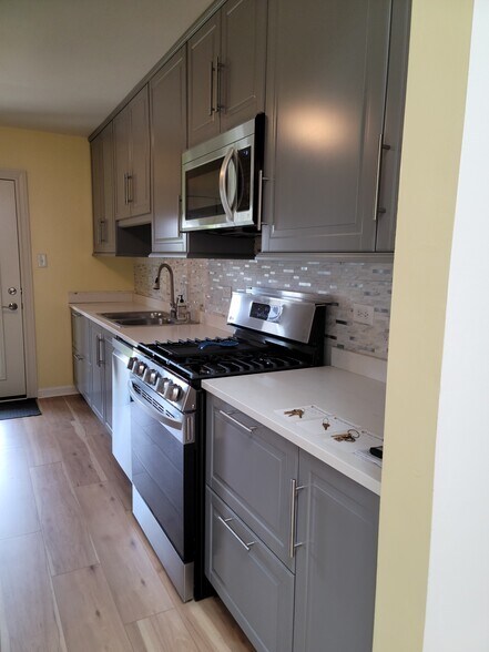 Kitchen - 9224 Windsor Pky