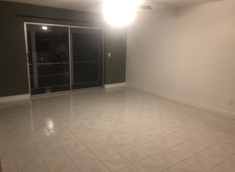 Large living room - 700 Layne Blvd