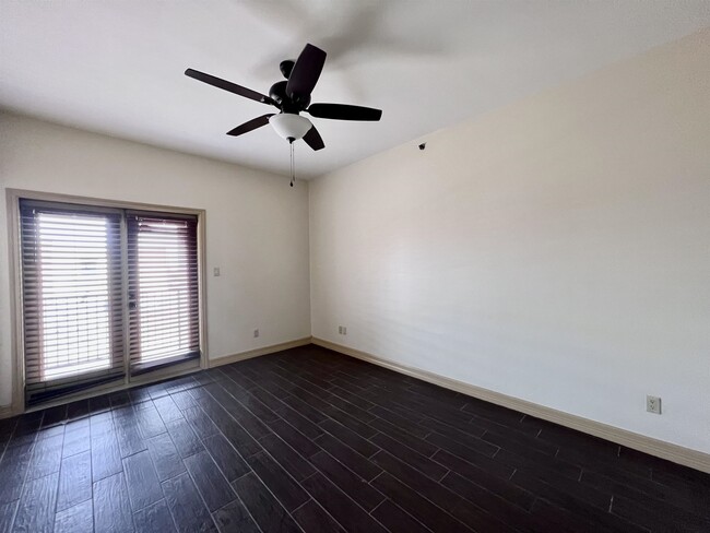 Building Photo - 8216 Casa Verde Rd