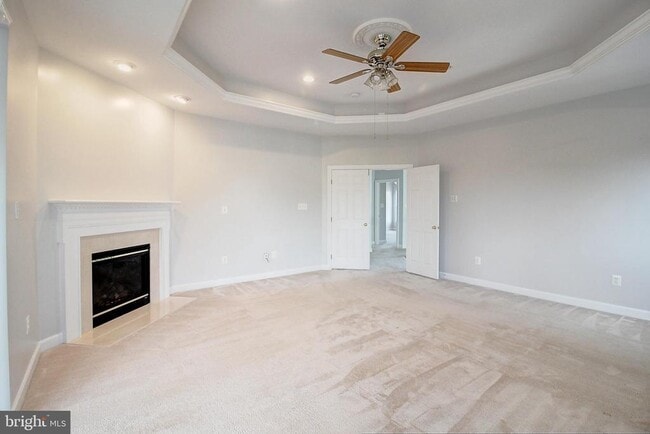 Building Photo - 2150 Chestnut Ln