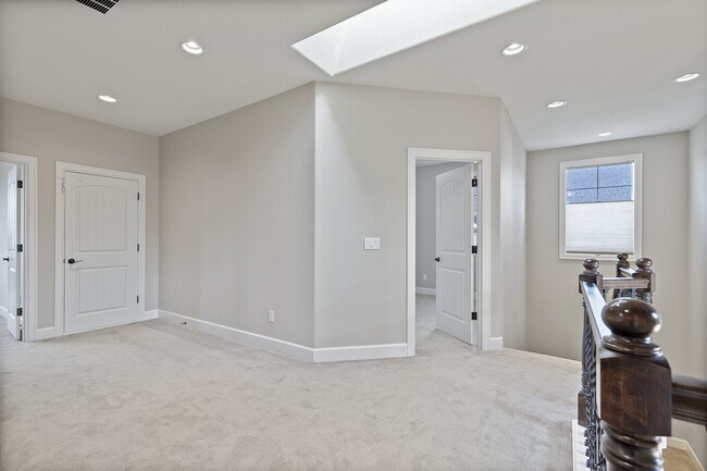 Building Photo - 15430 NW Delia St