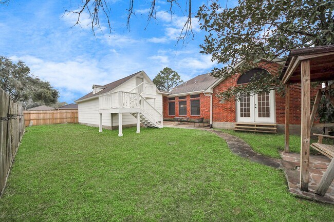 Building Photo - 1410 Long View Dr