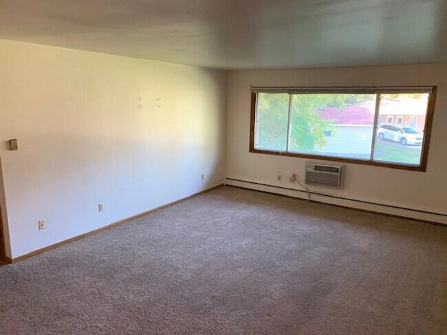 Building Photo - 10538 W Bobolink Ave